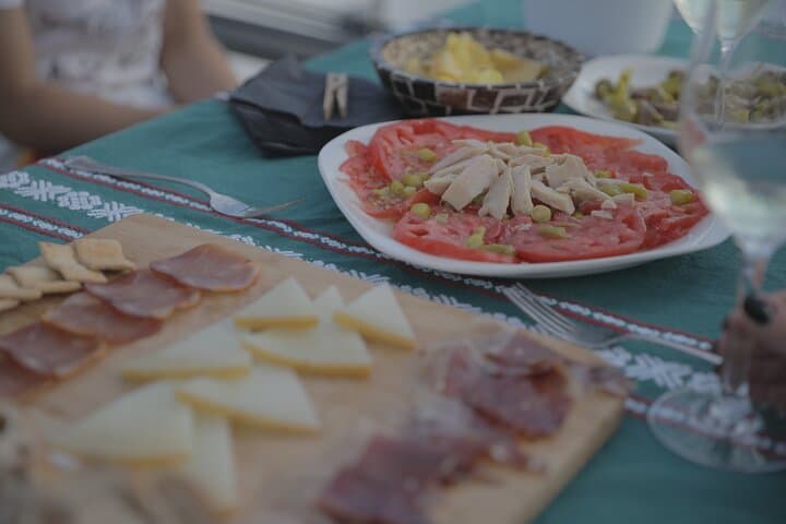San Sebastian Private Sailing trips & Socioeducational boat tours