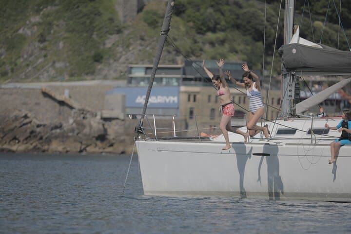 San Sebastian Private Sailing at La Concha Beach & Pasai Donibane