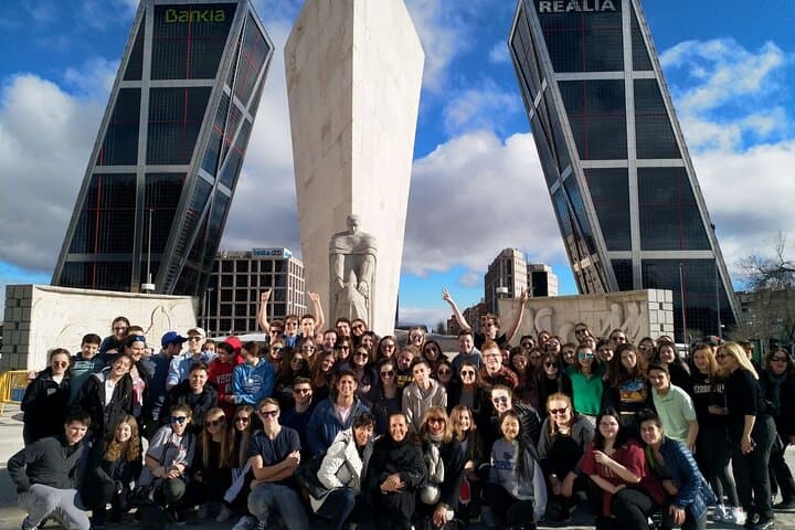 Private Half-Day Guided Tour of Madrid: 2H by private vehicle & 2H walking