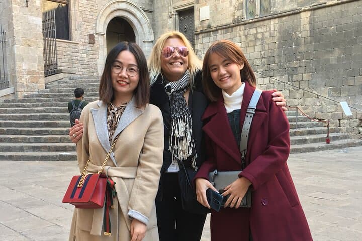 Coffee and Art Tour walking Gothic Quarter, Official Guide
