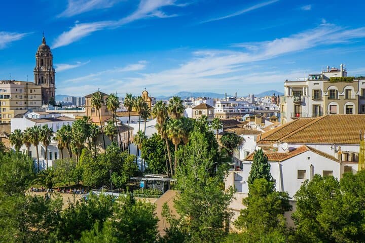 Picasso's Puzzle Walking Tour: Self-Guided City Game