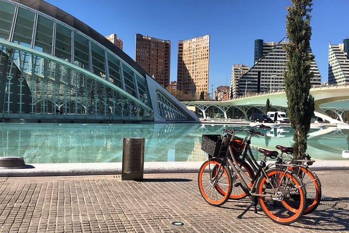 Valencia Bike Tour: Top Sights and City of Arts & Sciences