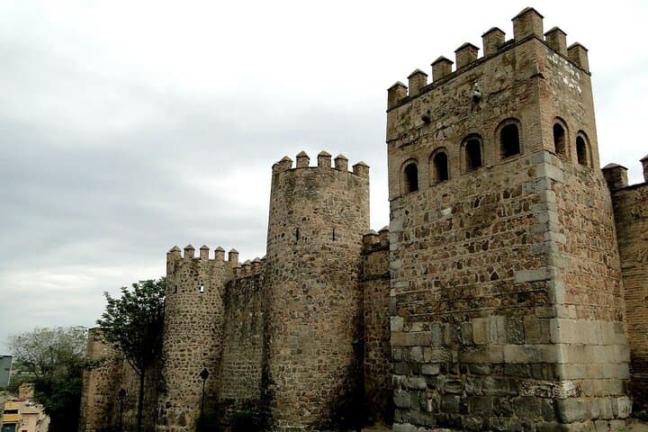 Toledo Essential: Private Visit with Official Guide and Tickets