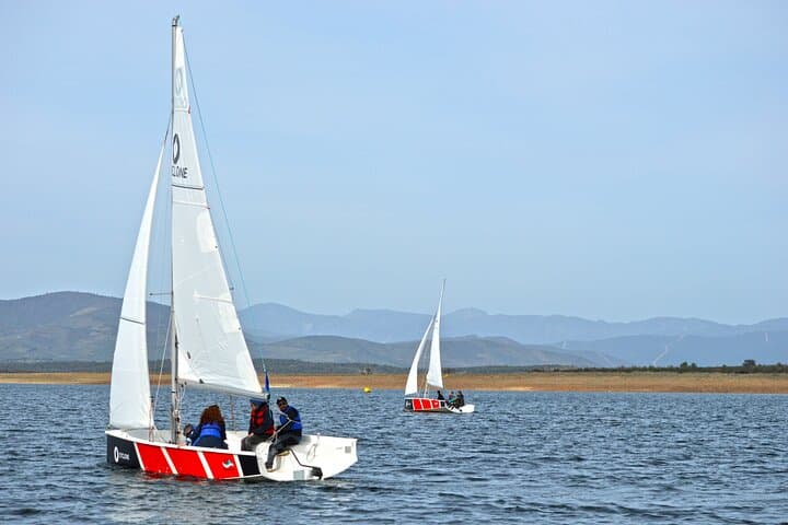 Sailing Experience in Valdecañas Reservoir