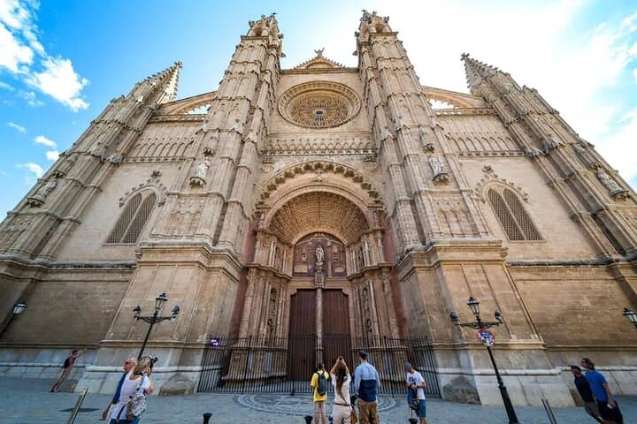 Palma tours with Cathedral and Valldemossa options