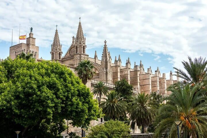 Palma tours with Cathedral and Valldemossa options