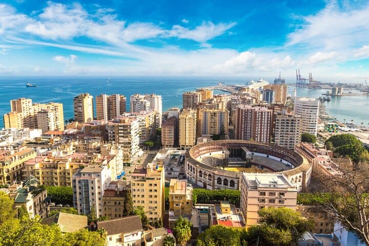 Malaga Highlights Exploration Game and Tour