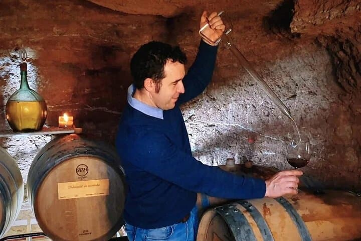 Private Visit to the Bees and Tasting in Ventosa, La Rioja