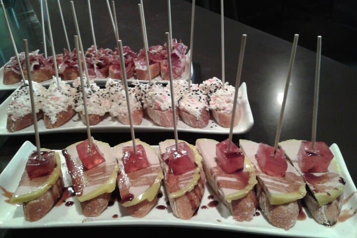 Palamos Shore Excursion: Girona History and Gastronomy Private Tour