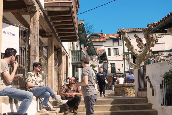 Bike tour with Pintxos & Drinks in Getxo (Scenic Bilbao Seaside)