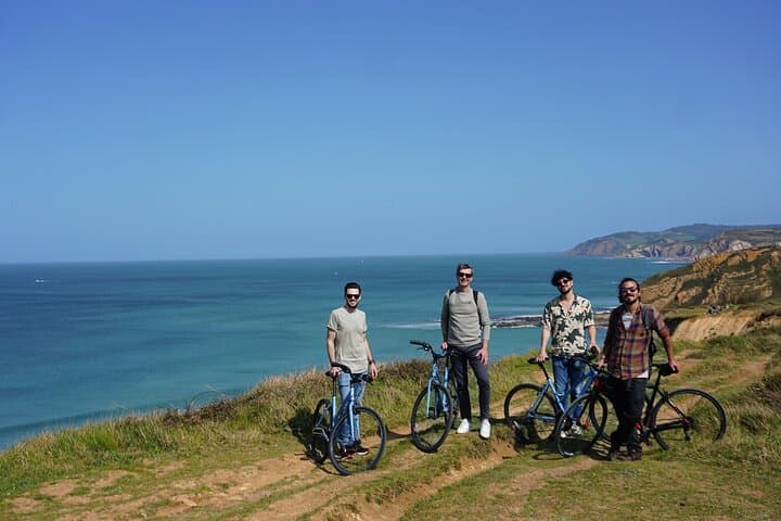 Bike tour with Pintxos & Drinks in Getxo (Scenic Bilbao Seaside)