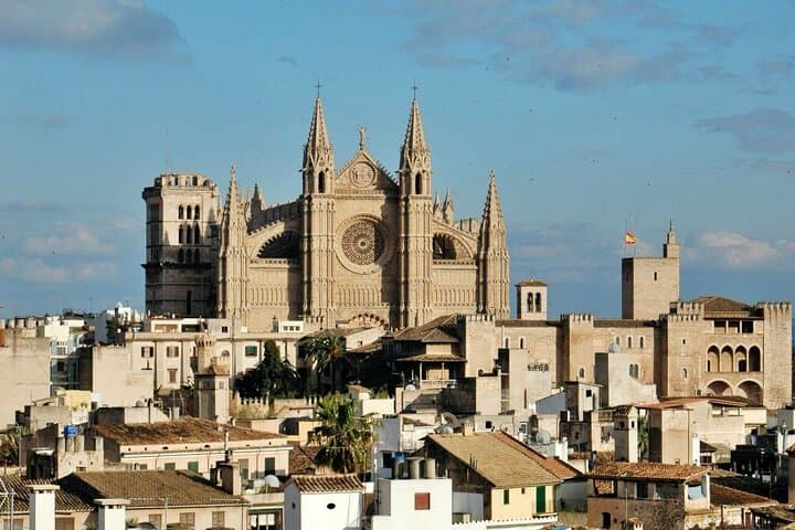 Mallorca Shore Excursion Bellver Castle and Cathedral Private Tour