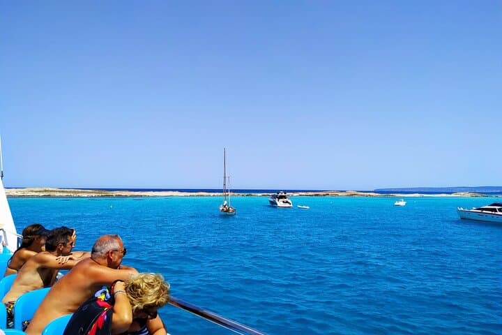 CRYSTAL WATERS SEA EXPERIENCE, from Figueretas