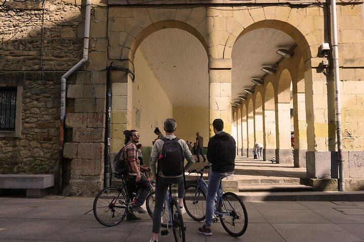 Self Guided Bike Tour in Getxo (Scenic Bilbao's Seaside)