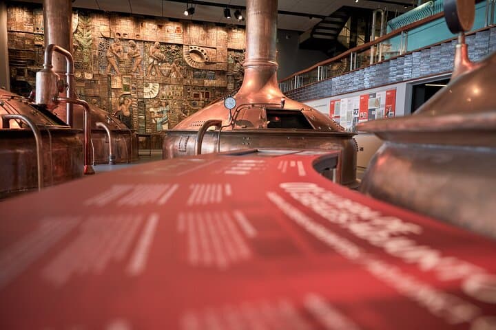 Guided Visit to the Estrella Galicia Museum with Cheese Pairing