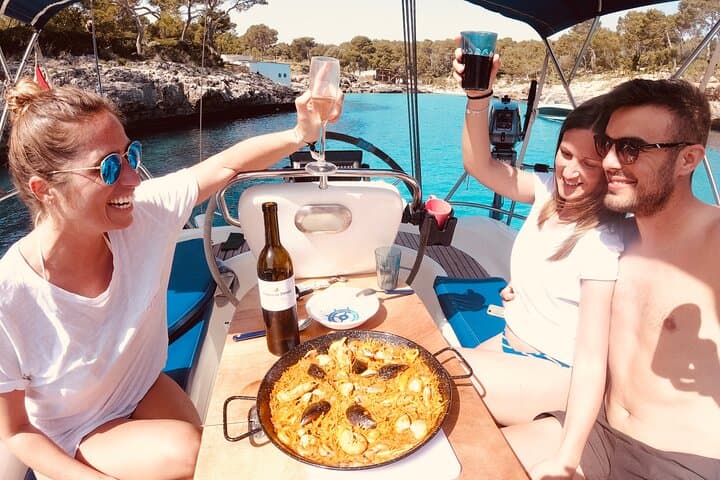 Private sailing with Paella and Tapas in Palma