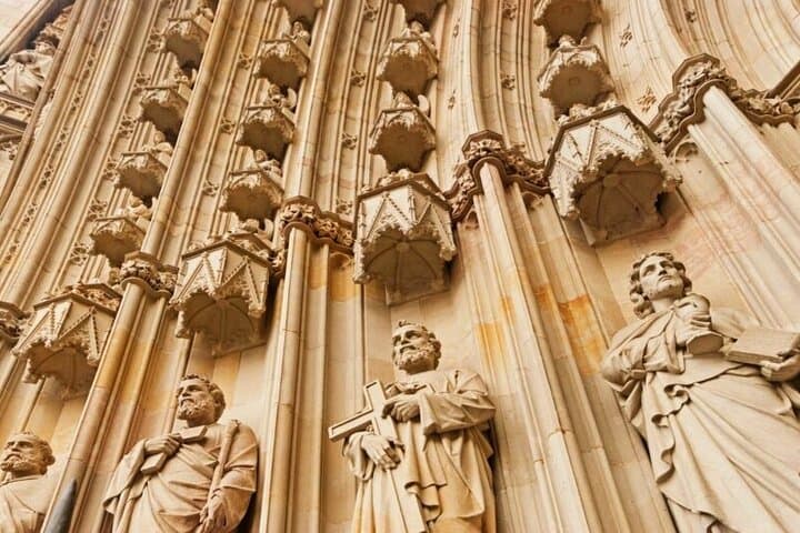 Full-Day Private Guided All Inclusive Barcelona Shore Excursion