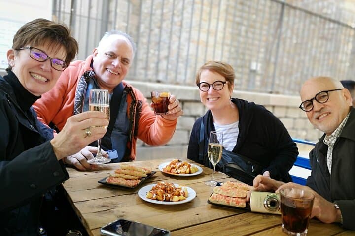 Barcelona Private Tour: Tapas & Wine Tasting with Flamenco Show