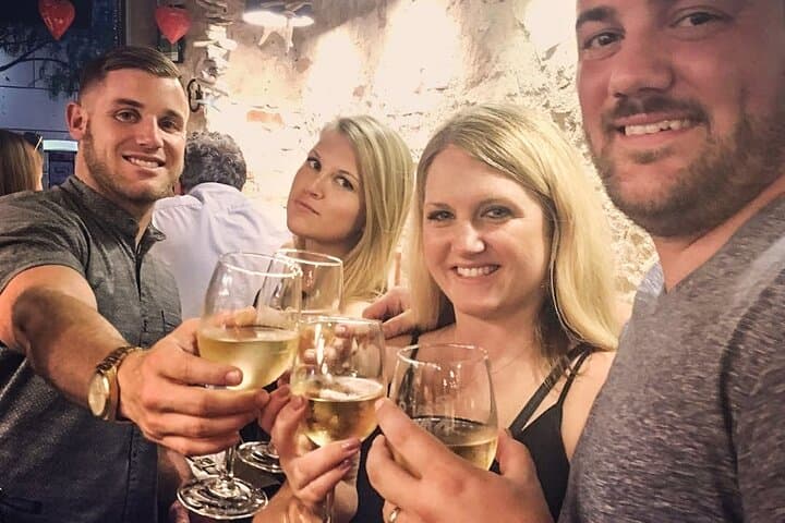 Barcelona Private Tour: Tapas & Wine Tasting with Flamenco Show