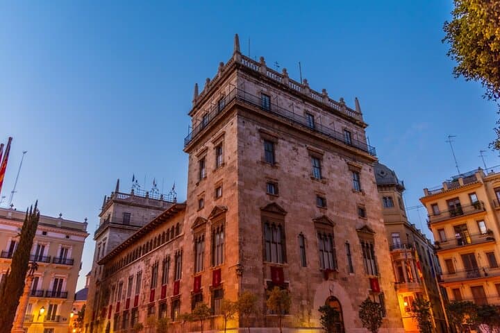 Barcelona: Ghosts of the Gothic Quarter Self-Guided Puzzle Game