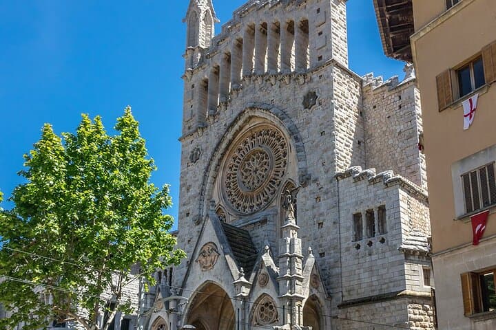 Visit to Sóller and Valldemossa