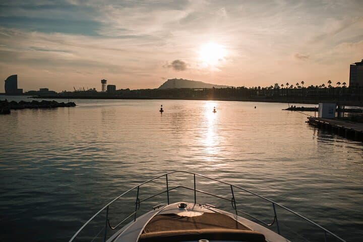 Barcelona Private Luxury Motor Yacht Sunset Cruise with Drinks