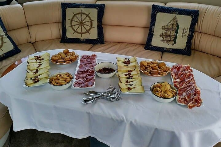 Catalan dinner style