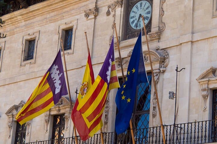 Palma de Mallorca Self-Guided Scavenger Hunt and Tour