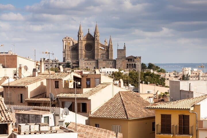 Palma de Mallorca Self-Guided Scavenger Hunt and Tour