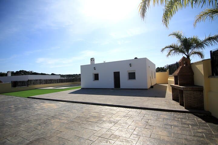 Zahara Surf International School School