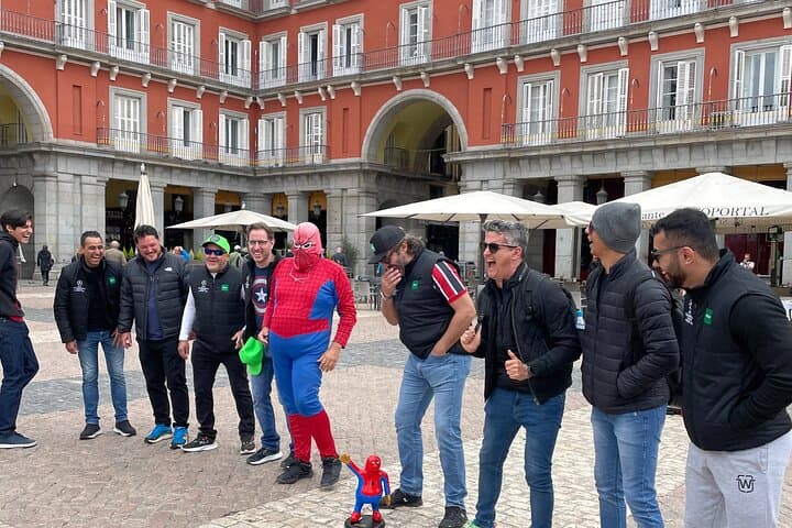 Walking tour around the center of Madrid