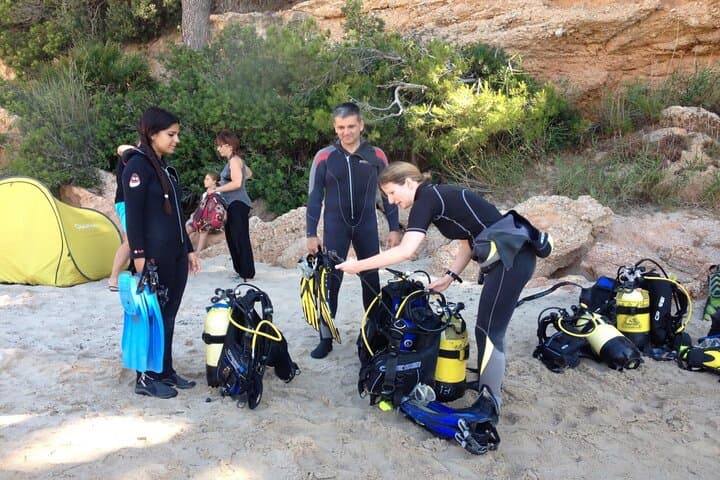 Diving In The Sea With Instructor In Tarragona Spain