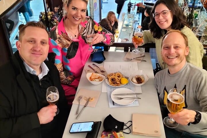 Gothic Quarter Insights & Tapas Experience
