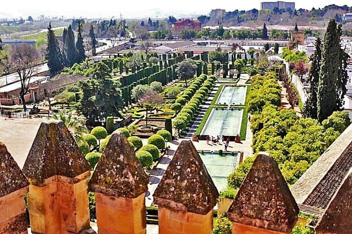 Tour pour la mosquée, l'Alcazar et le quartier juif