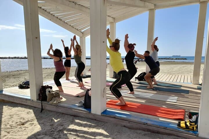 Beach yoga, local culture & brunch in Alicante