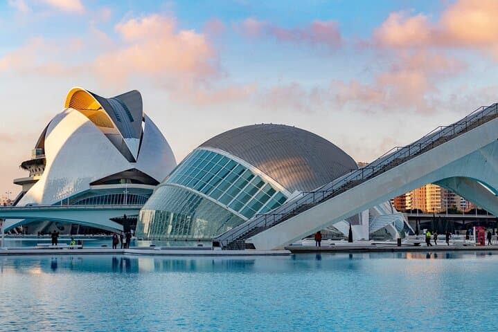 Private 3-Hour Bike Tour: Discover City Gems & Beautiful Beaches
