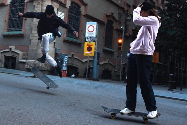 Cruiser Board Full-Day Tour in Barcelona
