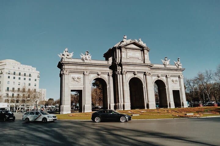 Private Tour of Madrid with chauffeur -3 hours