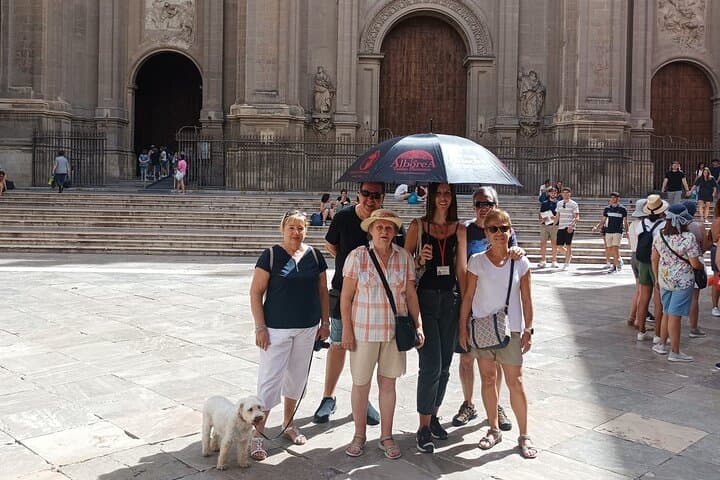 Albaicín and Sacromonte Walking Tour and Flamenco Show