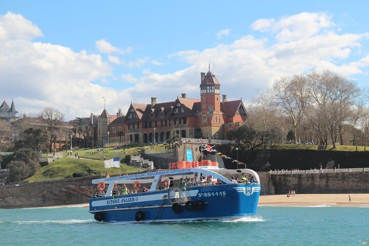 Aitona Julián with the Miramar Palace in the background