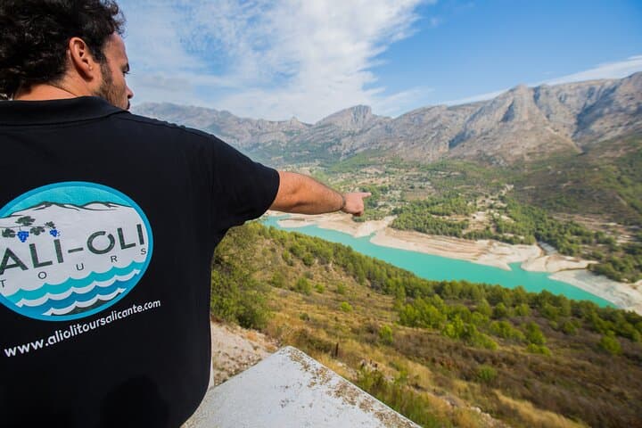 Guadalest Valley & Castle Guided Tour from Alicante