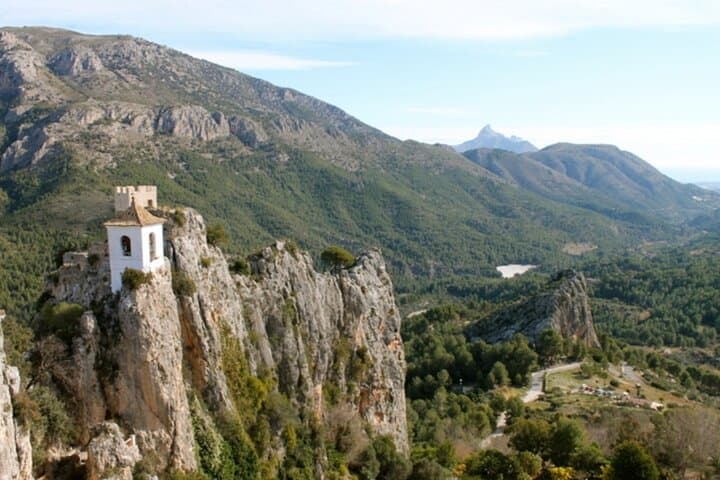Guadalest Valley & Castle Guided Tour from Alicante