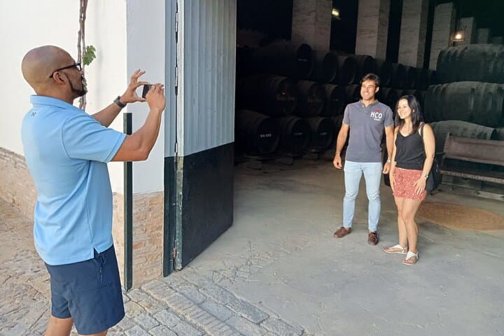 Wine tourism, visit to a traditional winery and wine tasting