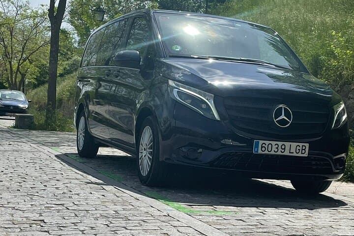 Private Shuttle Transfer from City Centre to Airport