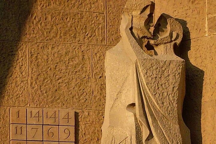 Sagrada Familia Private Tour with Priority Entrance