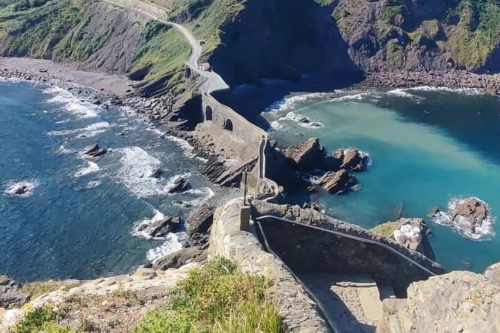 Dragon’s & Titanium Dreams: Gaztelugatxe & Bilbao Experience