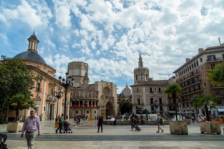 Plaza de la Virgen
