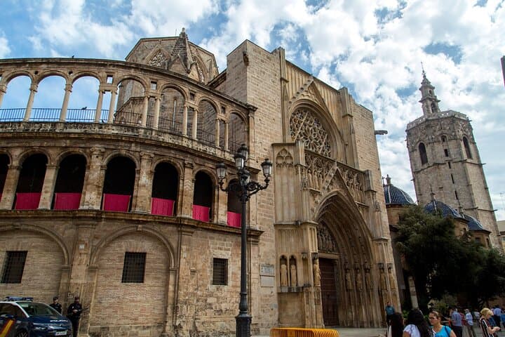 PRIVATE Walking Tour Historical Center with Local Expert