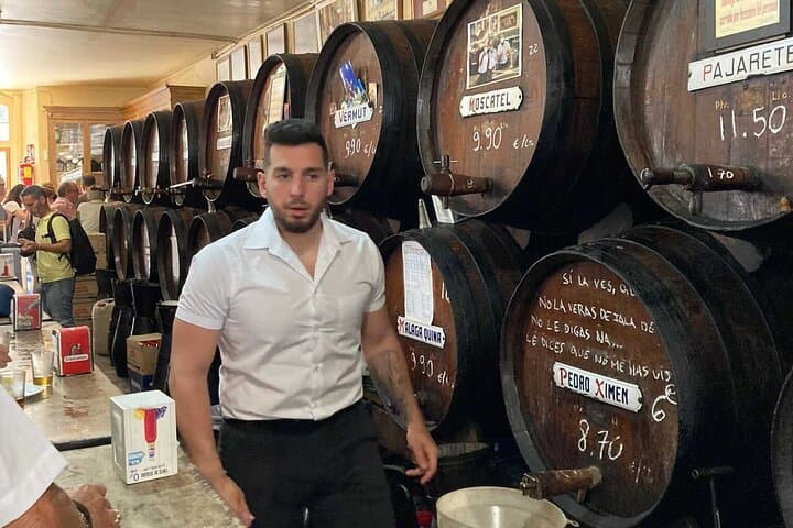 Wine and Tapas walking Tour in Malaga