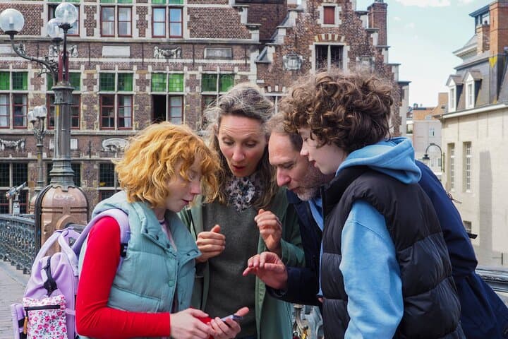 Play an urban Escape Game in Barcelona with family, friends or colleagues!
